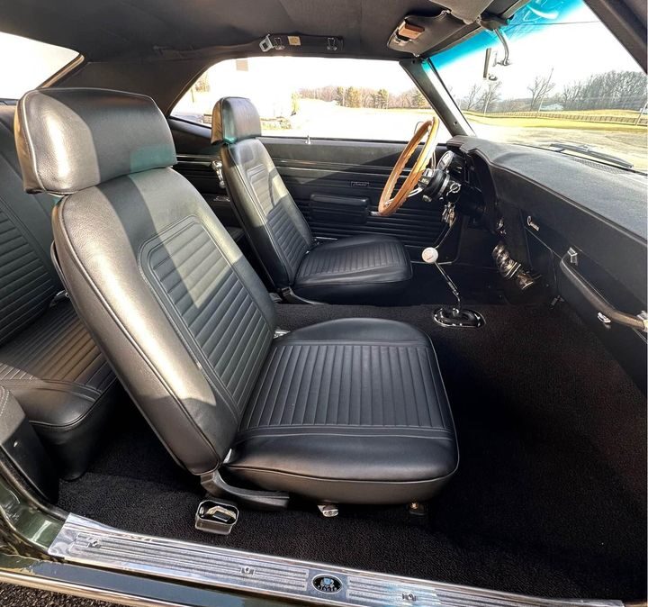 AUTOMOTIVE UPHOLSTERY REPAIR